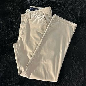 St. John’s Bay super stretch khaki’s size 32x32.